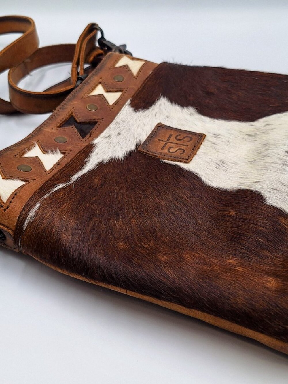 STS Ranchwear Leather Cowhide Crossbody Purse Western Hourglass Pattern - Picture 3 of 11
